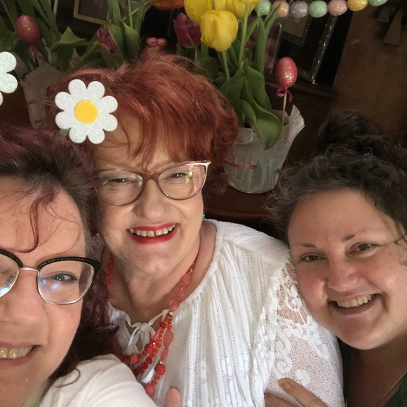 SUMMERTIME !!! Meet your Posher, April - Picture 9 of 9